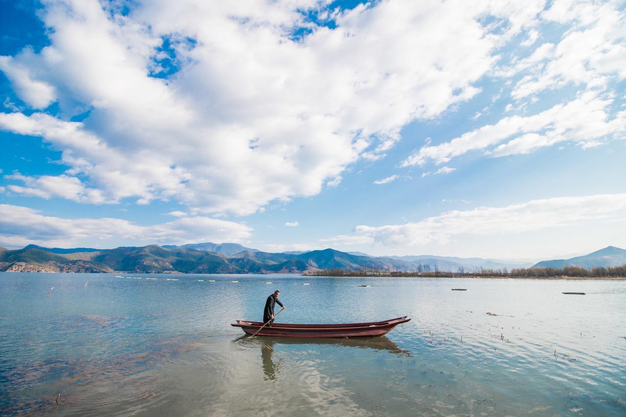 Walden Lugu Lake Zen Retreat Ninglang Yi Exterior photo